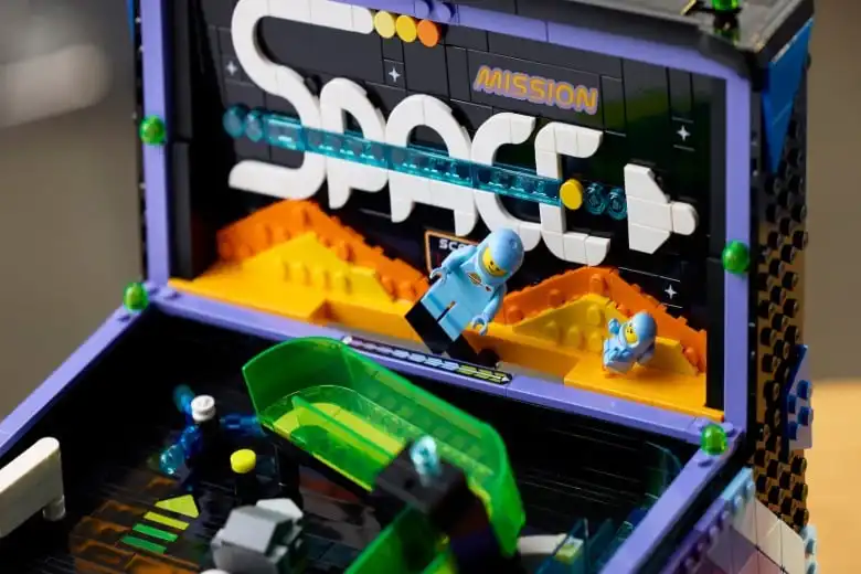 LEGO'nun ilk oynanabilir pinball seti duyuruldu